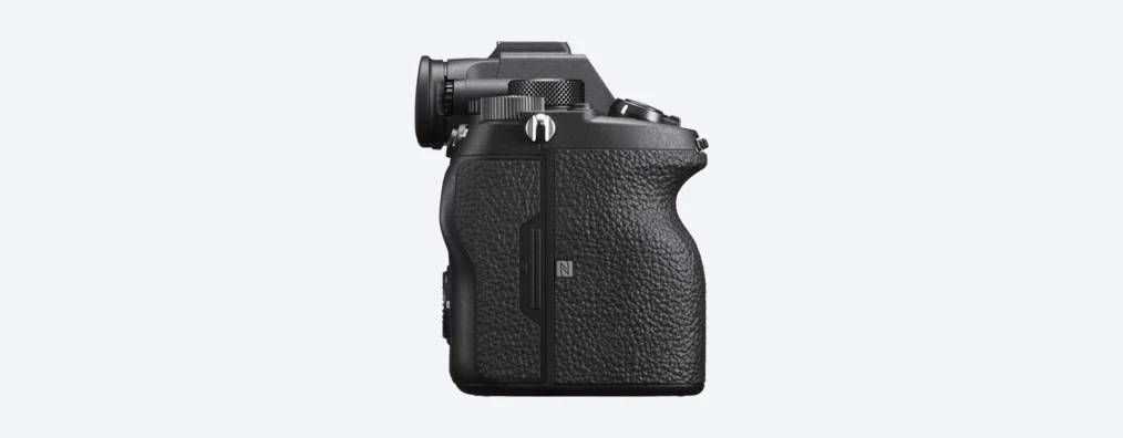 Sony α7R IV 35 mm Full-Frame Camera with 61.0 Mp - ILCE7RM4A/B