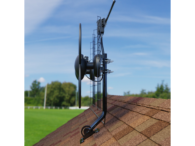 Antennas Direct ClearStream 4V Indoor Outdoor UHF VHF HD TV Antenna 70-Mile Range with 20-in Mast - C4-V-CJM-CN