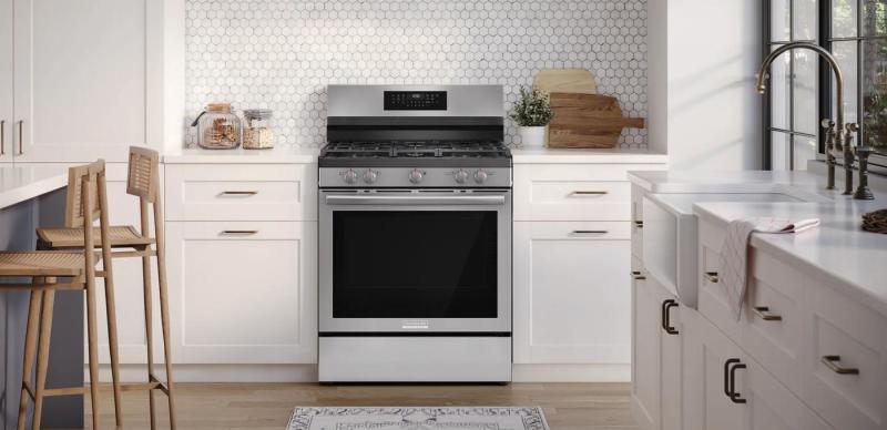 30" Frigidaire Gallery 5.1 Cu. Ft. Rear Control Gas Range with Total Convection - GCRG3059BF