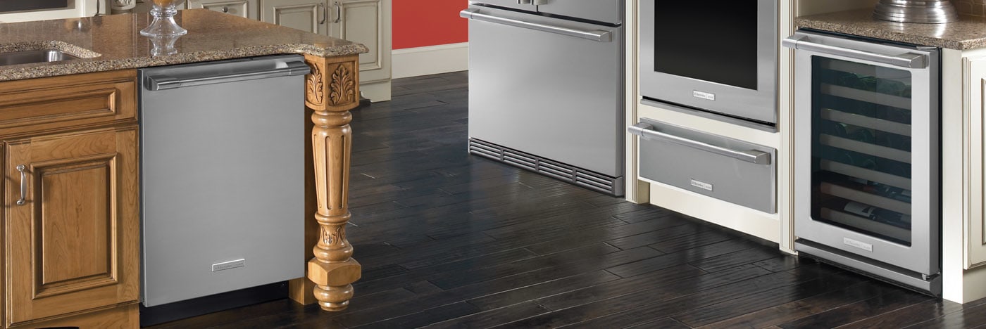24" Electrolux ICON Under-Counter Wine Cooler - E24WC50QS